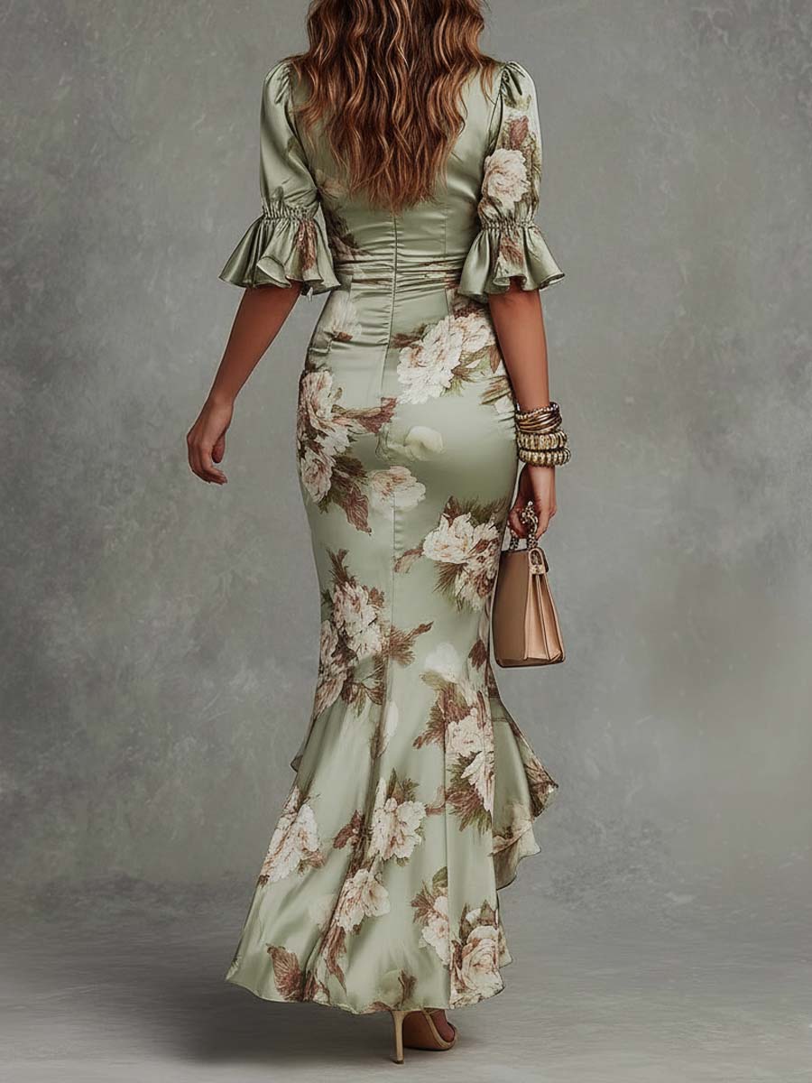 Vestido maxi asimétrico de satén verde con flores