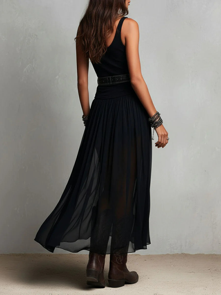 Conjunto de top negro y falda maxi de tul