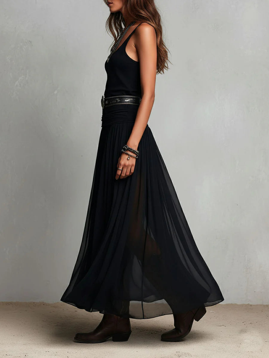 Conjunto de top negro y falda maxi de tul