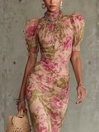 Vestido maxi con estampado de rosas vintage y mangas abullonadas