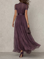 Vestido maxi de gasa morado con escote tipo abertura