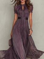 Vestido maxi de gasa morado con escote tipo abertura