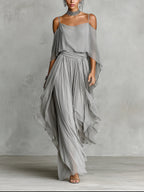 Conjunto gris de gasa: top de tirantes y pantalón