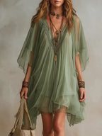 Vestido mini vaporoso verde de gasa con escote en V