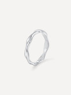Anillo de Diseño Curvo Moderno